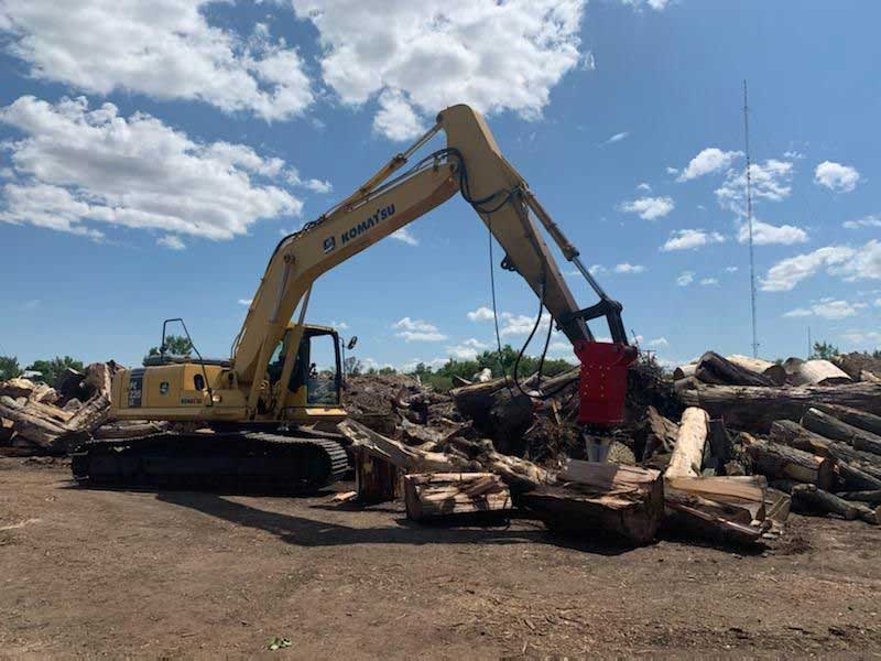 HF 800 Cone Screw Splitter Mounted On An Excavator
